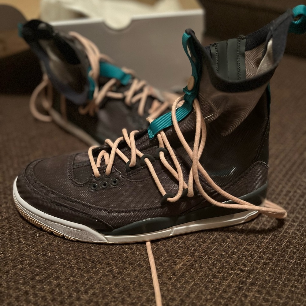 Jordan High-Top Sneakers in Black and Teal